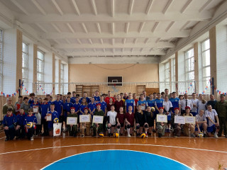 в Голынках прошел районный турнир по волейболу среди команд образовательных организаций, посвященный подвигу 6-ти Героев-минеров - фото - 18